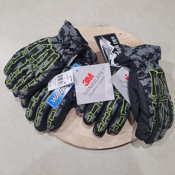 2 Pair Thinsulate 3M Insulation Childrens Winter Gloves Size 4-7 Glow Hand Bones - Picture 1 of 12